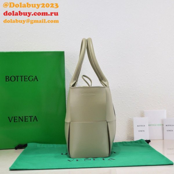 Perfect BOTTEGA VENETA Arco Small Tote Bag 30CM