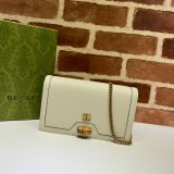 The Gucci Best Diana Replicas bag with bamboo 696817