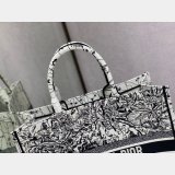 Replica Christian Dior Trotter Pattern Hand CD Book Tote Bag