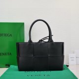 Perfect BOTTEGA VENETA Arco Small Tote Bag 30CM