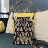 Designer VALENTINO GARAVANI V mini basket handbag